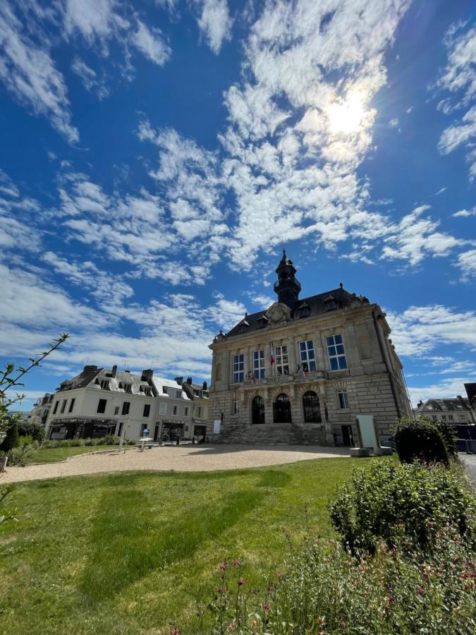 Jolie Duplex Central Climatise Vernon  Kültér fotó